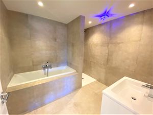 Photo 2- click for photo gallery